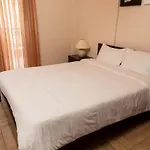 ευήλιον Appart hôtel *